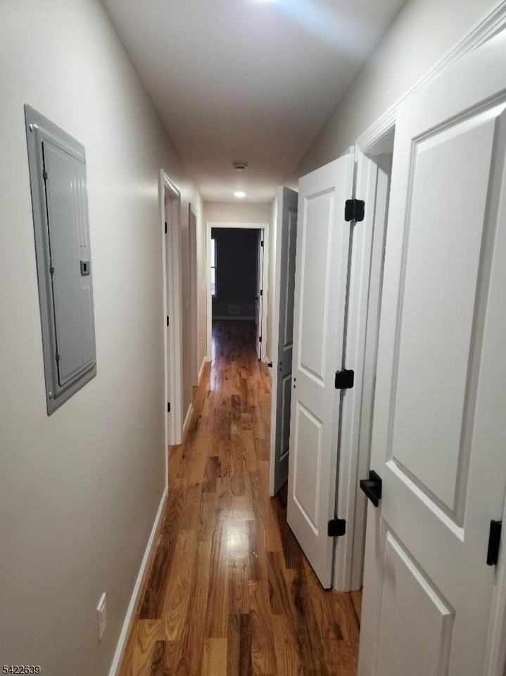 410 S 8th St - Photo 4 of 8