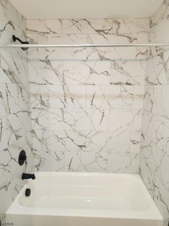 410 S 8th St - Photo 6 of 8