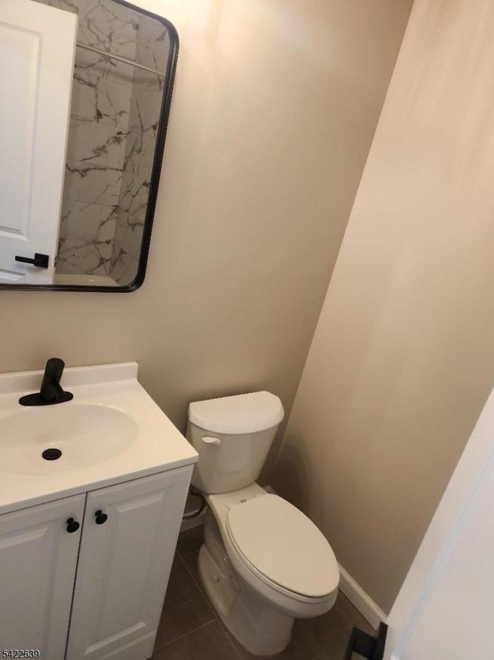 410 S 8th St - Photo 7 of 8