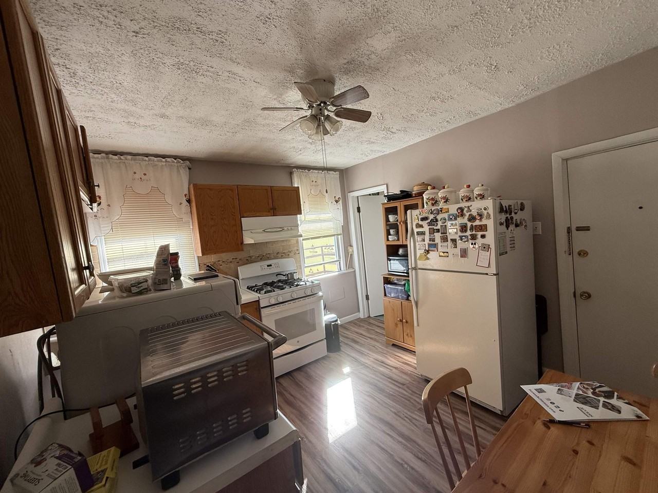 609 38th St #3 - Photo 3 of 6