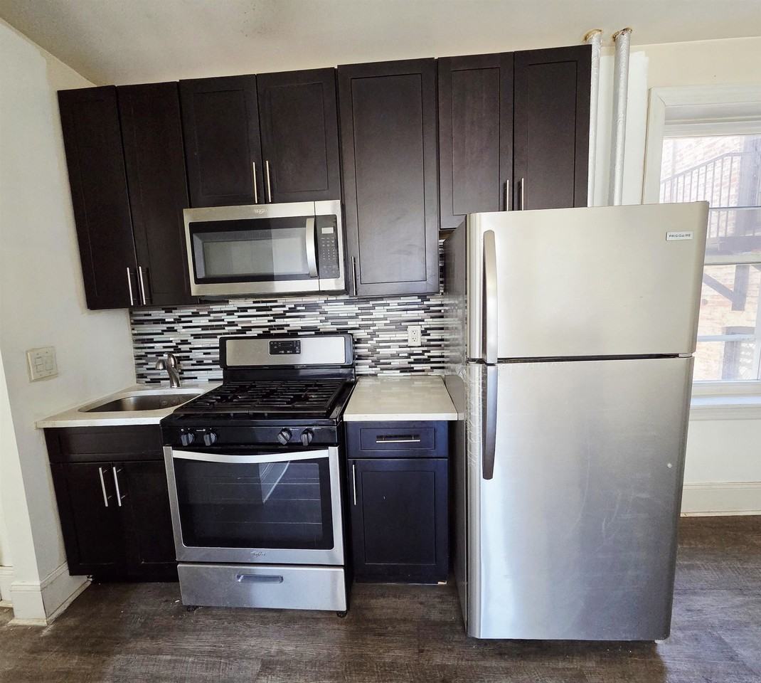 106 Glenwood Ave #301 - Photo 3 of 7