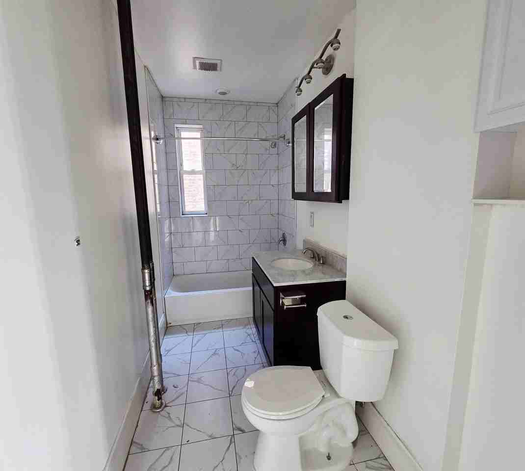 106 Glenwood Ave #301 - Photo 6 of 7