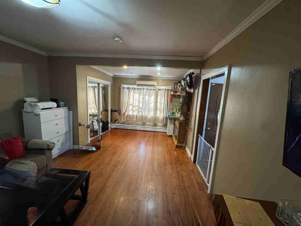 8906 Tonnelle Ave - Photo 2 of 7