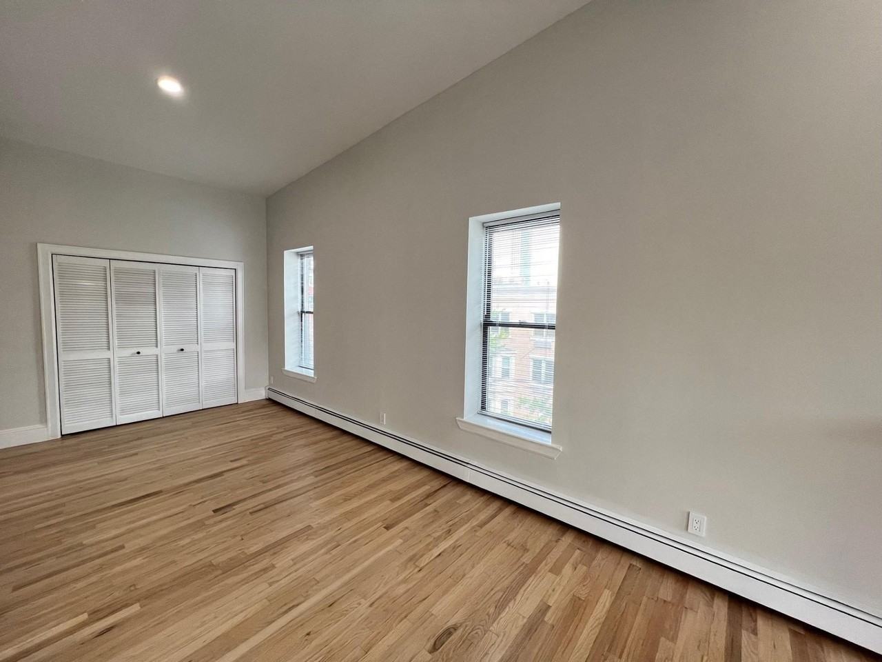 48 Bright St #4 - Photo 5 of 41