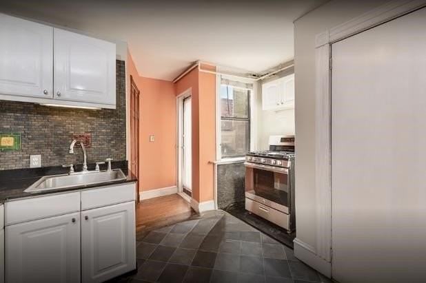 343 1/2 8th St - Photo 3 of 8