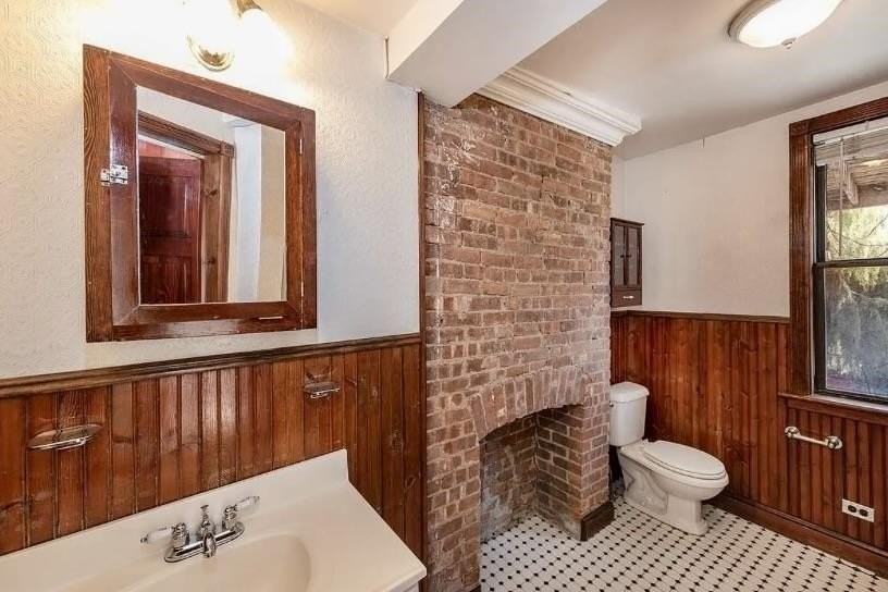 343 1/2 8th St - Photo 4 of 8