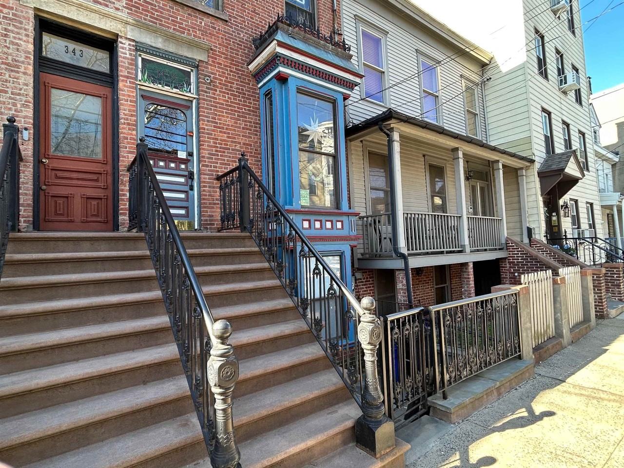 343 1/2 8th St - Photo 7 of 8