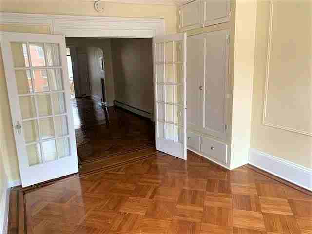 324 Washington St #3 - Photo 5 of 8