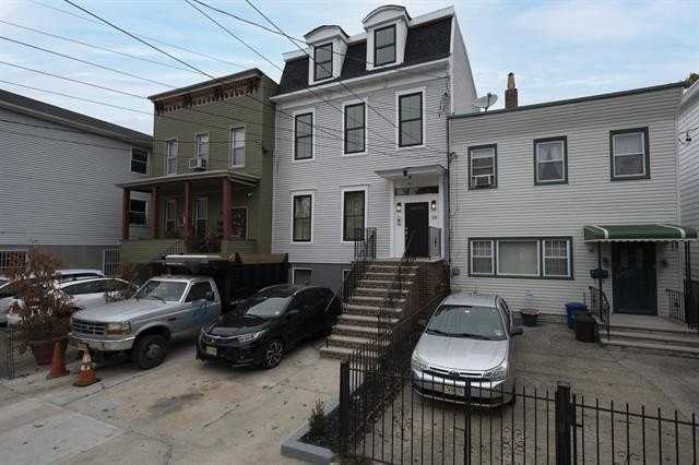 38 Jefferson Ave #3 - Photo 3 of 13