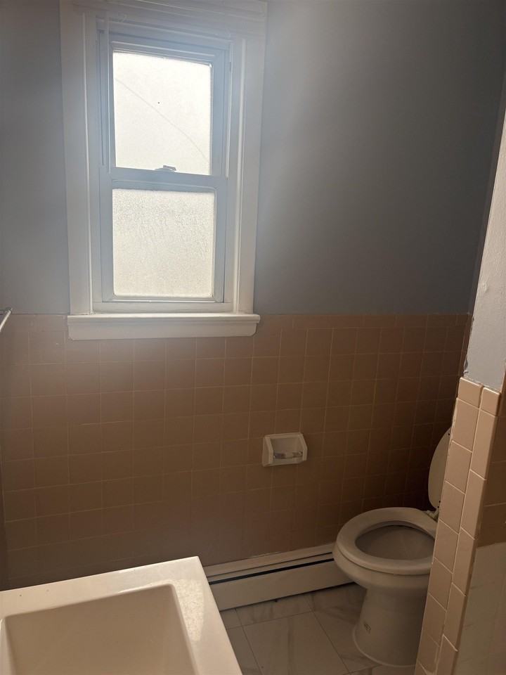 175 Wegman Pkwy #3 - Photo 4 of 6