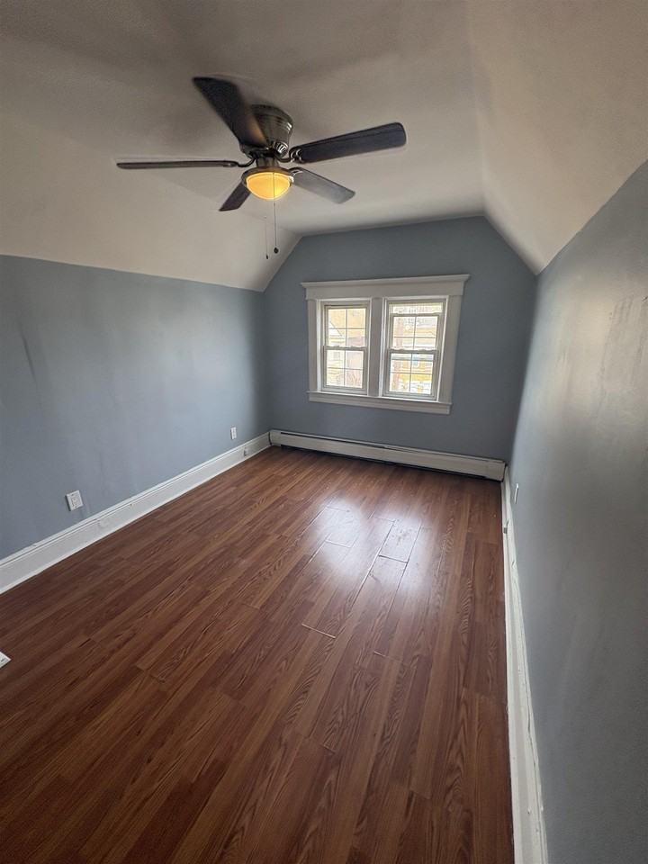 175 Wegman Pkwy #3 - Photo 5 of 6