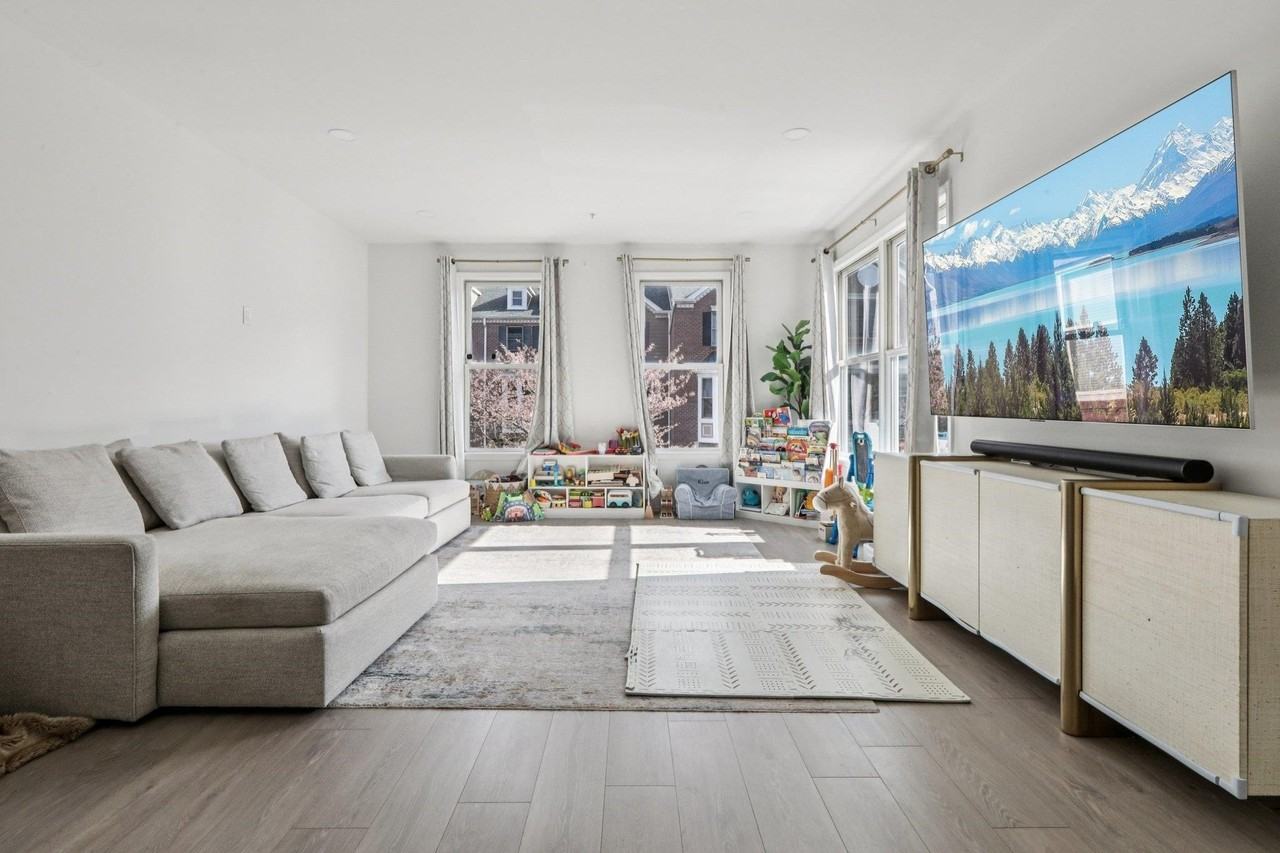 458 Buffalo Ct #458 - Photo 5 of 50