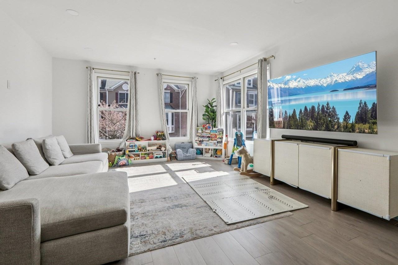 458 Buffalo Ct #458 - Photo 6 of 50