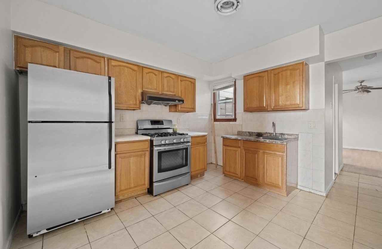 365 Broadway #4 - Photo 3 of 12