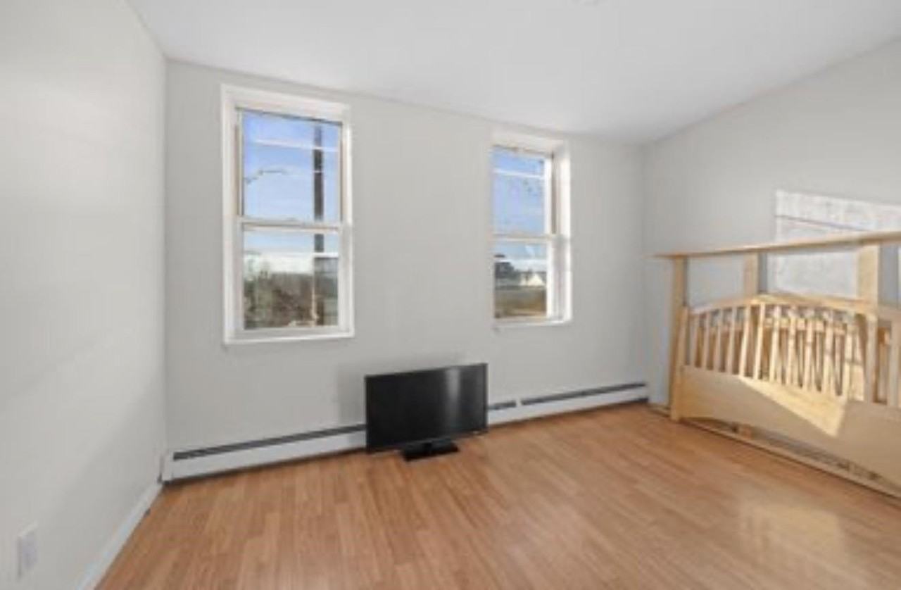 365 Broadway #4 - Photo 4 of 12