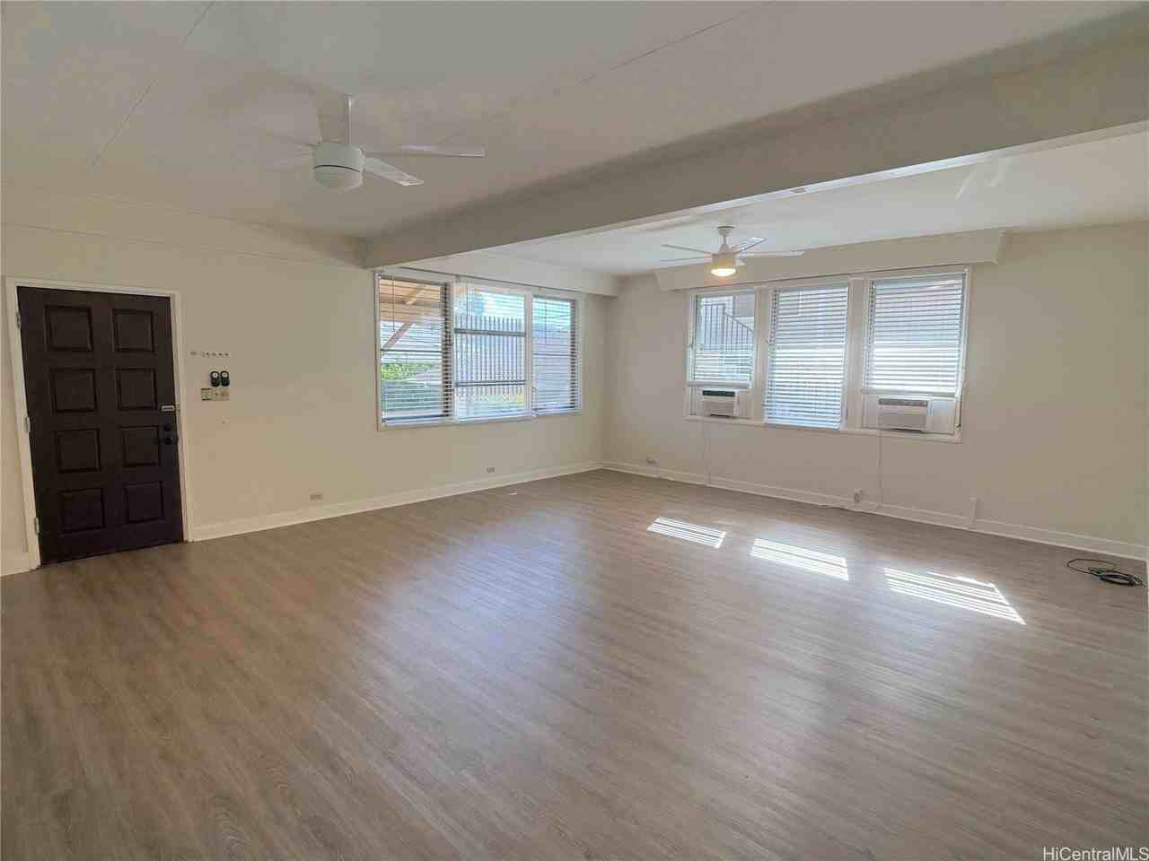 1124 16th Ave Apt B - Photo 3 of 15