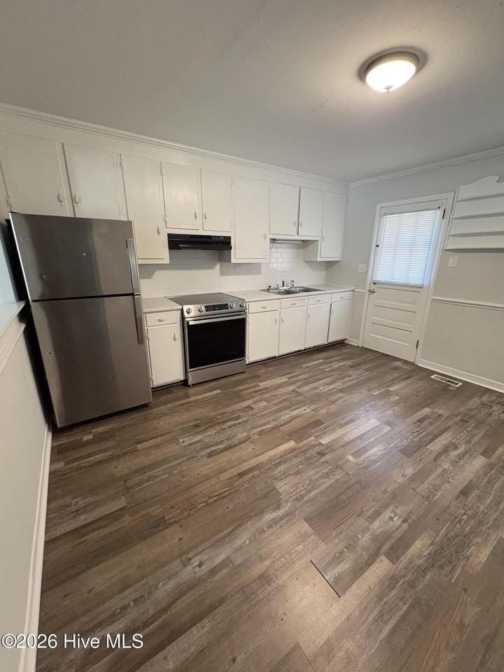 4352 Eastern Pines Rd Unit 18 - Photo 6 of 9