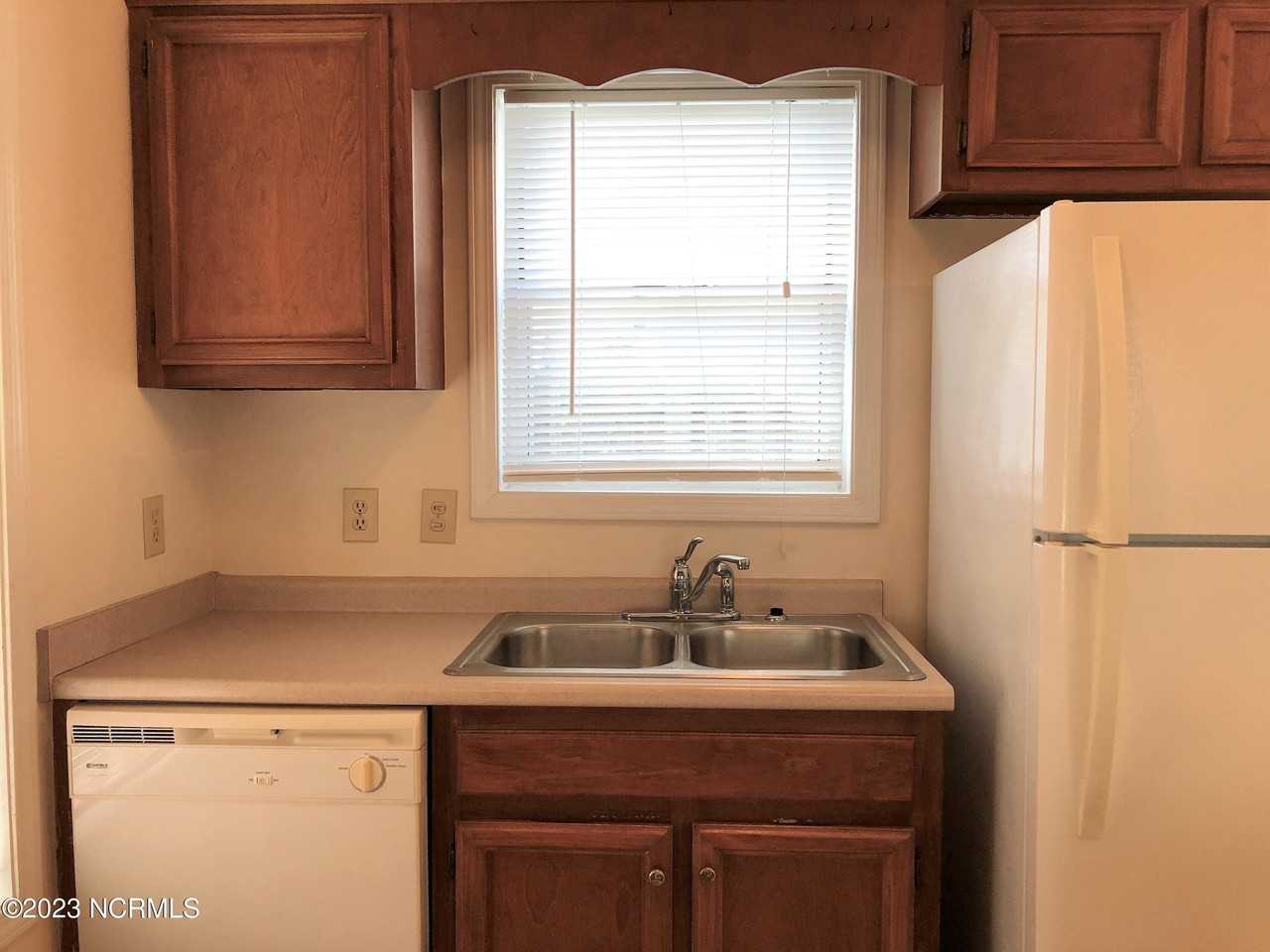 3814 Fawn Creek Dr - Photo 7 of 20