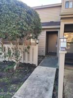 featured image of 211 Saint Luke Ct