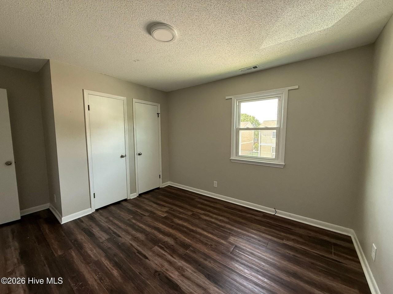 2310 Indian Dr Apt 8 - Photo 6 of 7