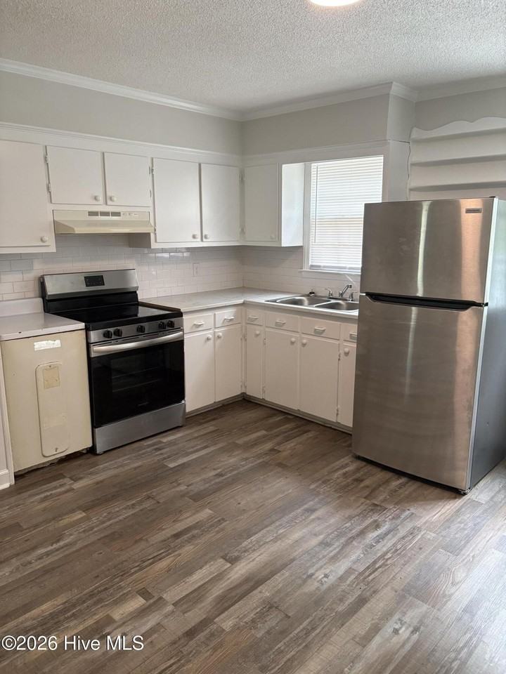 4352 Eastern Pines Rd Unit 27 - Photo 3 of 5