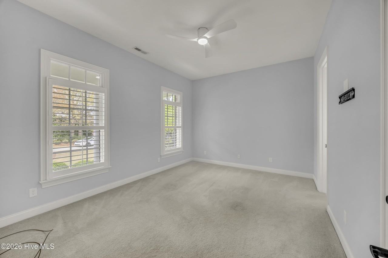 424 Black Diamond Dr - Photo 4 of 27