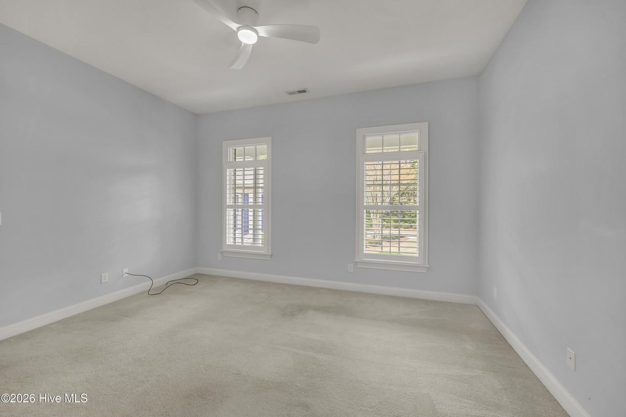 424 Black Diamond Dr - Photo 5 of 27