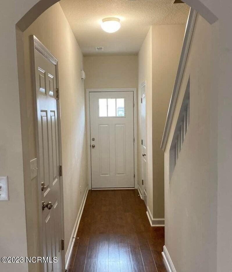 319 Frisco Way - Photo 2 of 7