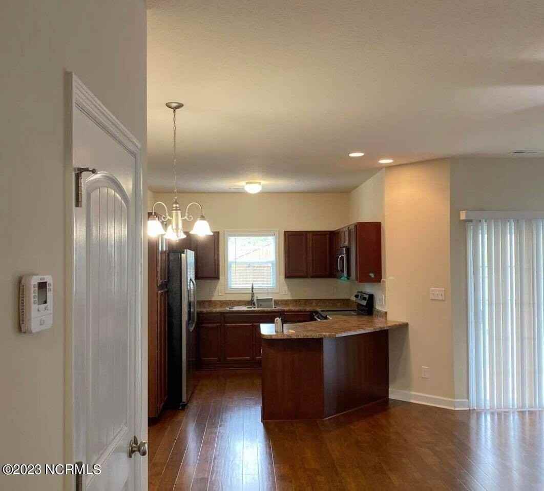 319 Frisco Way - Photo 3 of 7