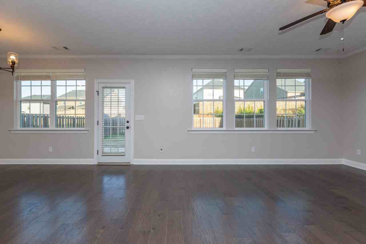 5105 Heathbrook Dr - Photo 6 of 41