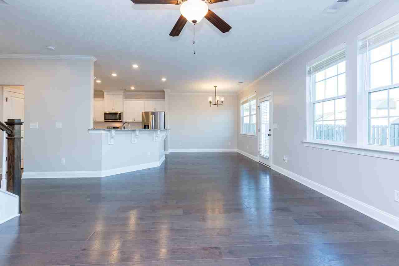 5105 Heathbrook Dr - Photo 7 of 41