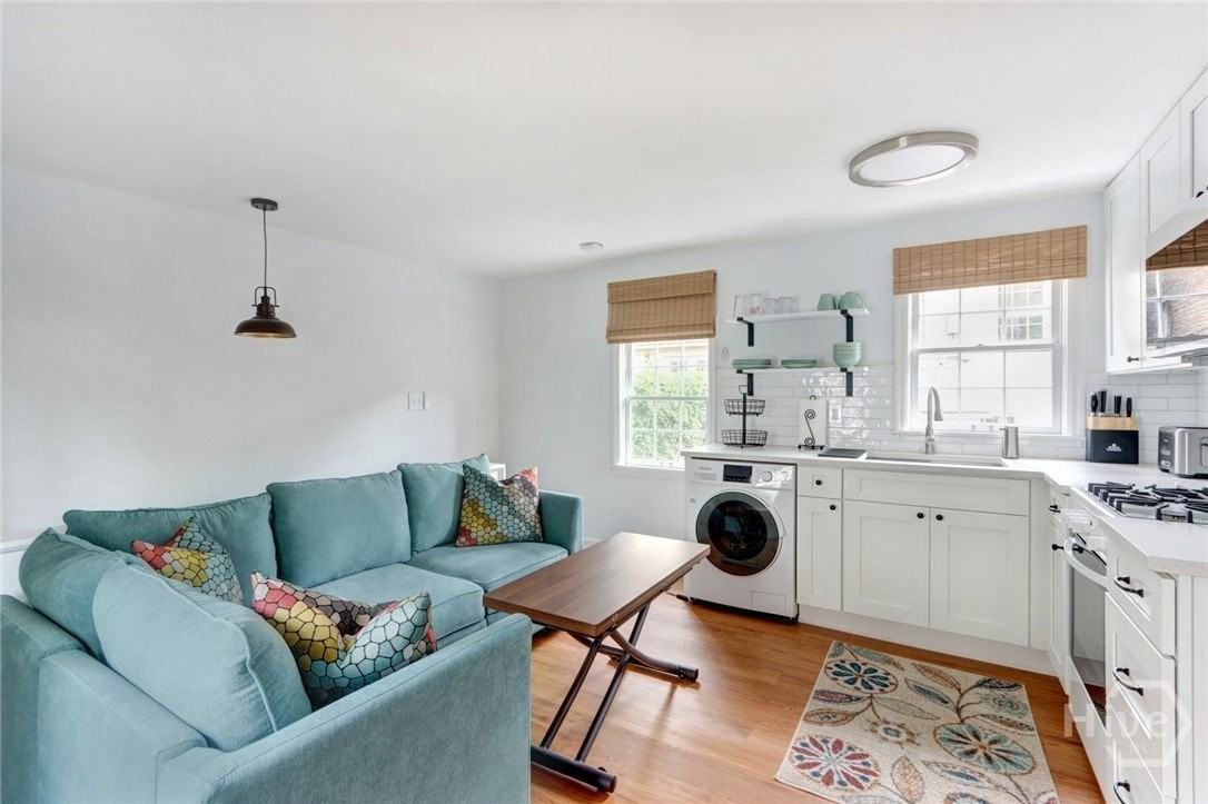 205 W Jones Ln - Photo 4 of 9