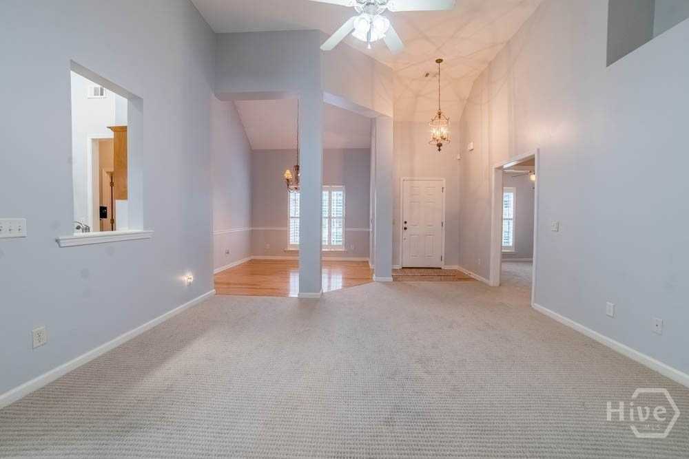 77 Marshview Dr - Photo 5 of 48