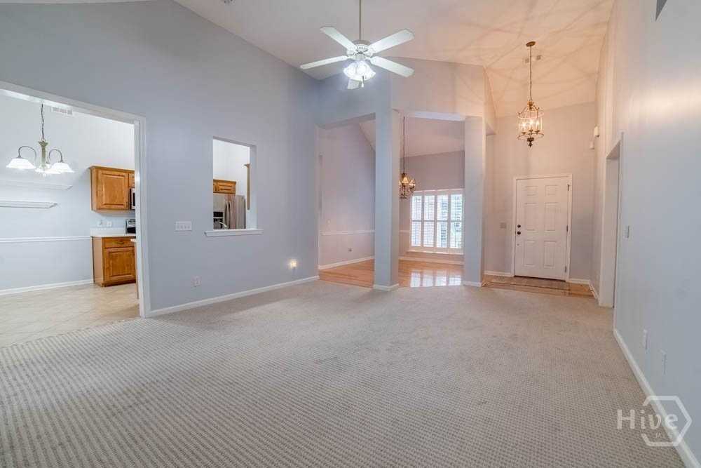 77 Marshview Dr - Photo 7 of 48