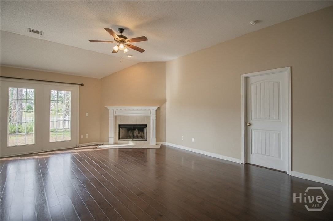 152 Fire Thorn Ln - Photo 4 of 50