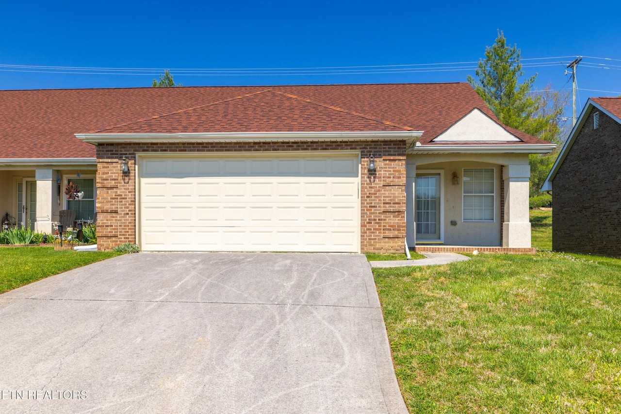 7037 Wakan Ln - Photo 2 of 33