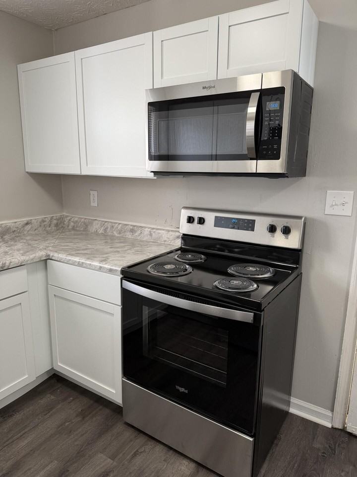 3200 Baird Ct Apt A - Photo 5 of 14