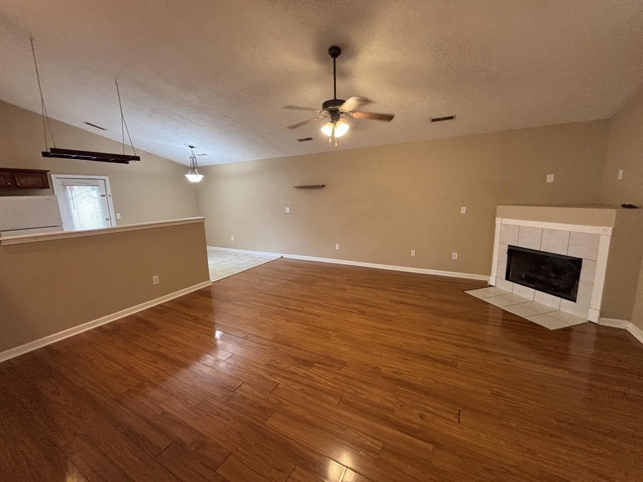 2601 Buck Ln - Photo 3 of 17