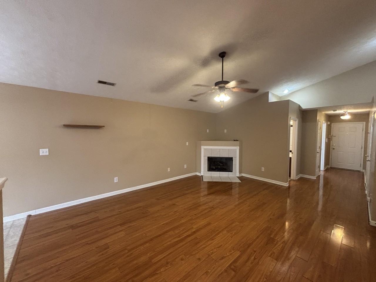 2601 Buck Ln - Photo 4 of 17