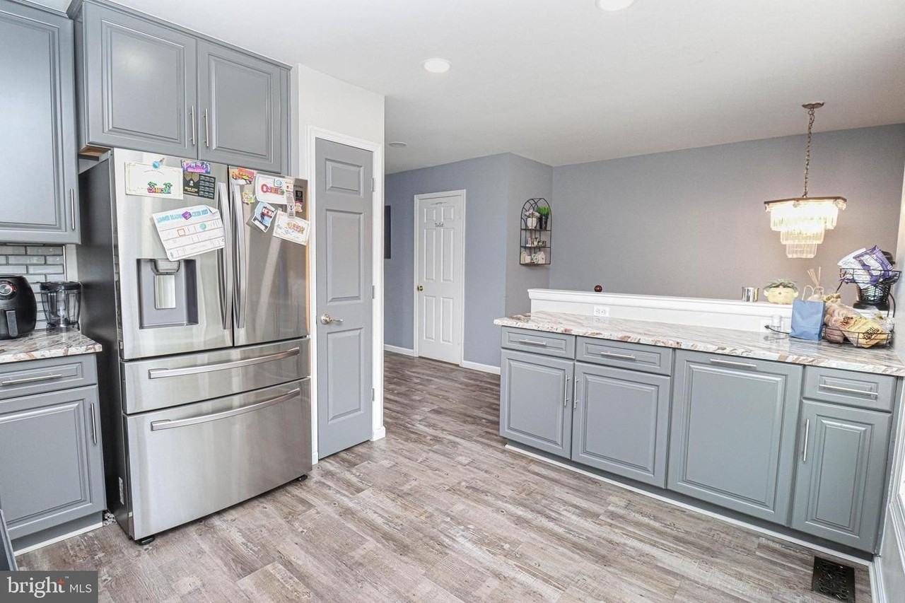 2426 Vineyard Ln - Photo 5 of 39