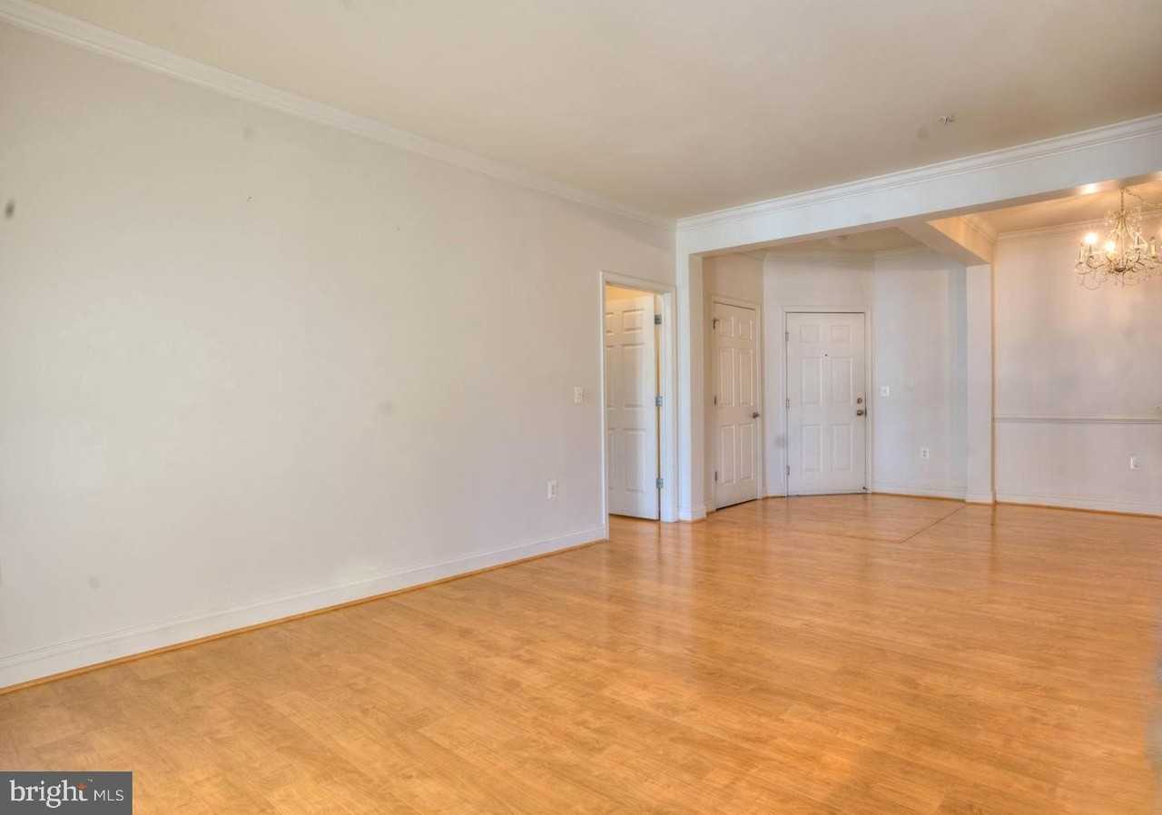 4805 Mantlewood Way - Photo 5 of 27