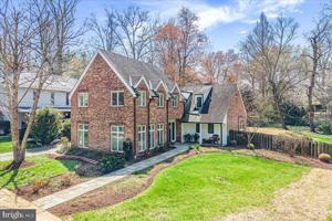 featured image of 4838 Drummond Ave