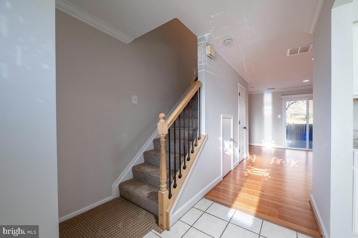 18811 Birdseye Dr - Photo 2 of 10