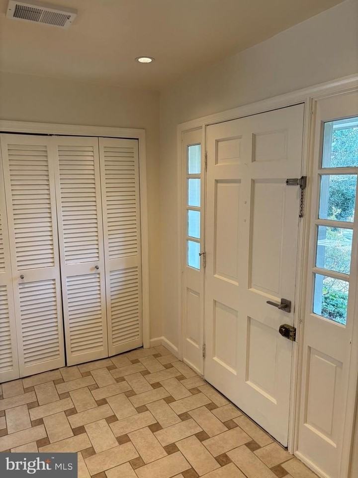 1249 Derbyshire Rd - Photo 2 of 30