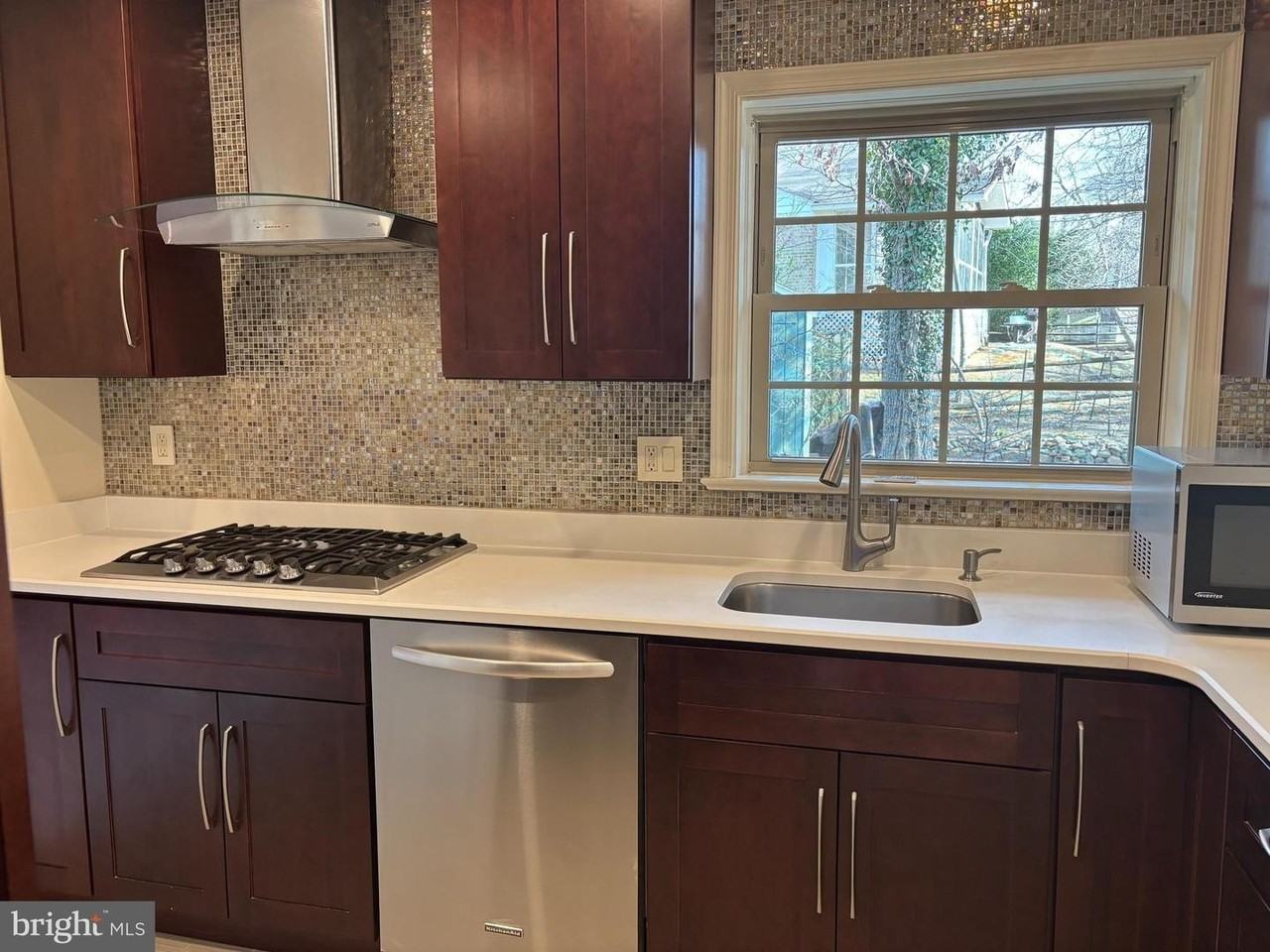 1249 Derbyshire Rd - Photo 6 of 30