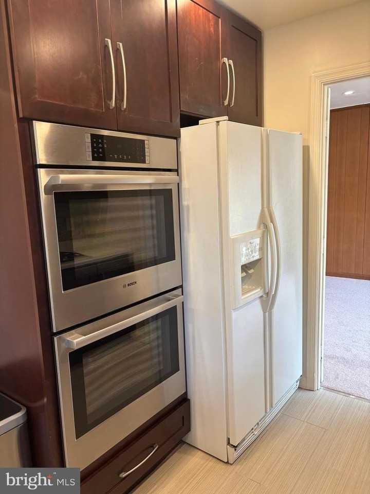 1249 Derbyshire Rd - Photo 7 of 30