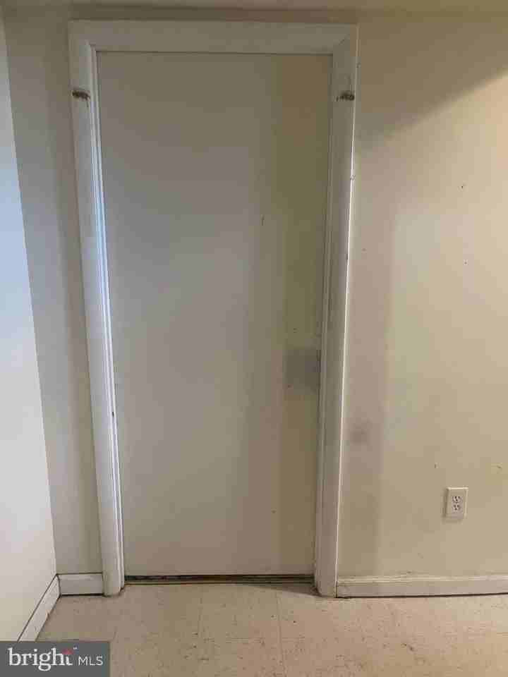 10702 Blossom Ln Bsmt #Bsmt - Photo 3 of 9