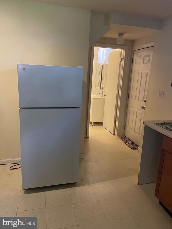 10702 Blossom Ln Bsmt #Bsmt - Photo 7 of 9