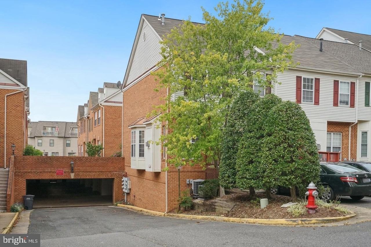 6022 Madison Overlook Ct - Photo 2 of 20