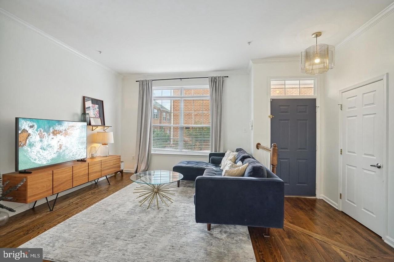 6022 Madison Overlook Ct - Photo 3 of 20